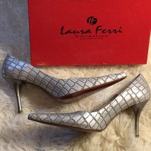 Laura Ferris’s heels